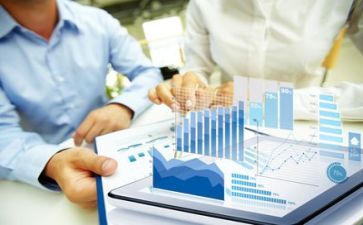财务室年终述职报告6篇