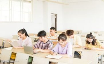 刚上大学自我鉴定参考6篇
