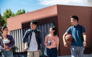 大学毕业个人自我鉴定800字5篇