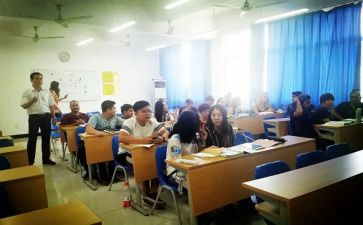 大学班级月工作总结精选6篇