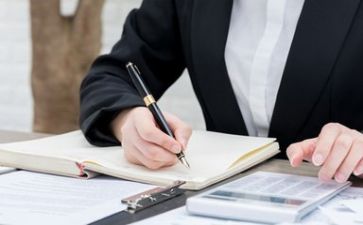 会计写年终述职报告5篇