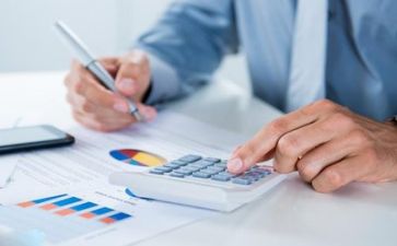 会计的年终述职报告7篇