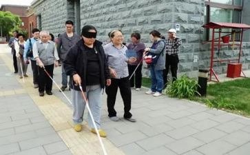 盲人摸象的读后感8篇