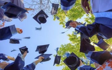 学校的聘用合同通用7篇