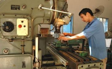 局安全生产工作自查报告6篇