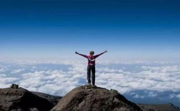 与众不同的他作文7篇