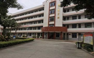 中专学生毕业鉴定表自我鉴定通用8篇